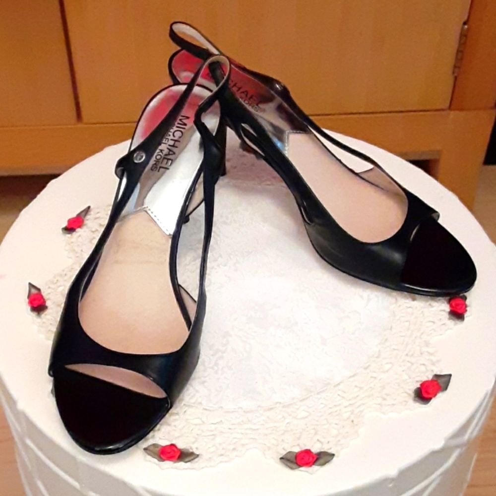 Michael Kors SZ 8.5M Black Leather Heels
